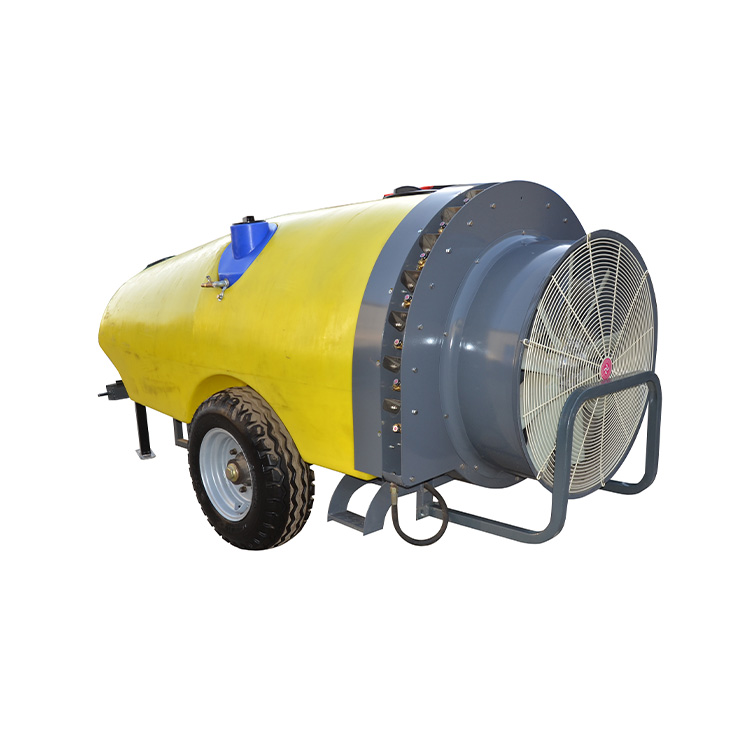 Прскалице са дуваљком магле трактора